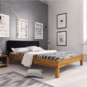 Lit avec pieds carrés en chêne massif clair et tête de lit noir - LT36005